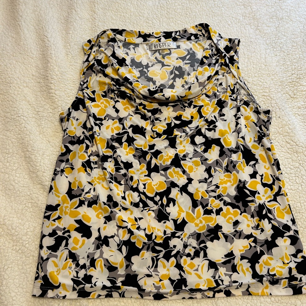 Ladies floral tank size PXL